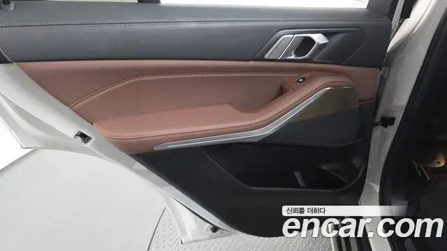 BMW X5 2019 — Photo 12/34
