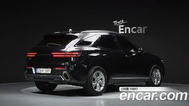Genesis GV70 2022 — ფოტო 17/34