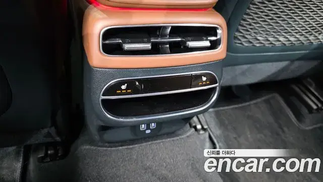 Genesis GV70 2022 — ფოტო 8/34