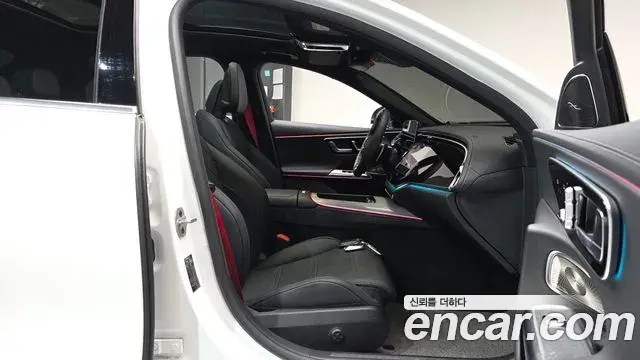 Mercedes-Benz E-Class 2025 — ფოტო 18/36