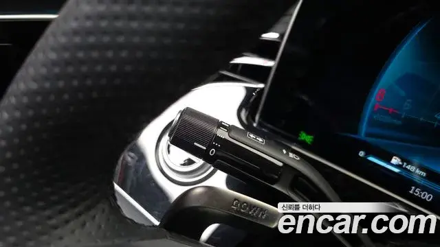 Mercedes-Benz E-Class 2025 — ფოტო 19/36