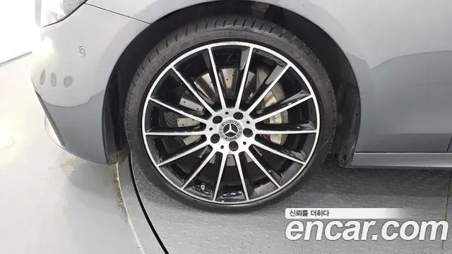 Mercedes-Benz E-Class 2023 — Фото 5/20
