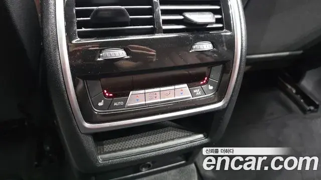 BMW X6 2022 — Photo 13/20