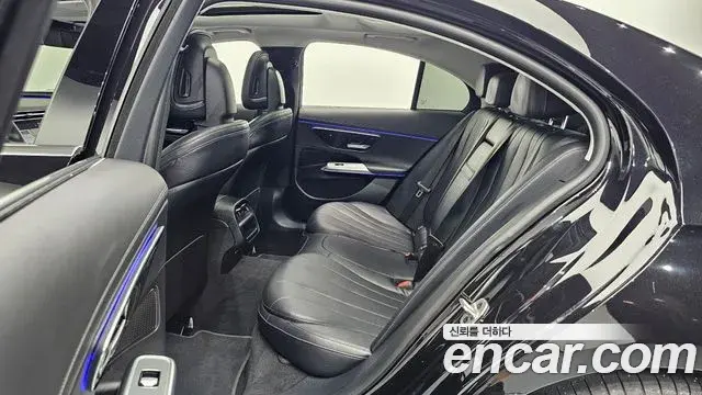 Mercedes-Benz E-Class 2024 — Фото 11/20