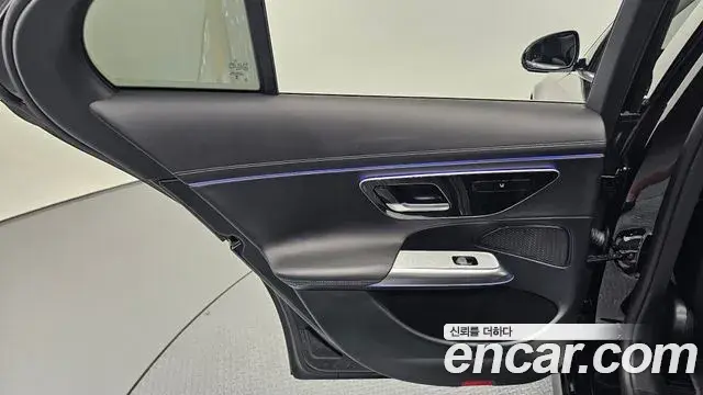 Mercedes-Benz E-Class 2024 — ფოტო 13/30