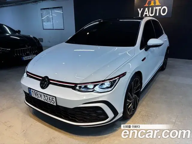 Volkswagen Golf 2024 — Photo 7/20