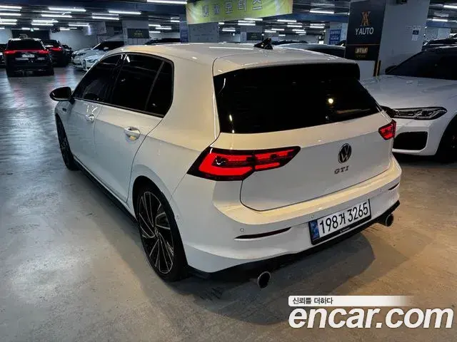 Volkswagen Golf 2024 — Photo 16/20