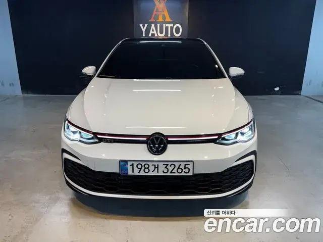 Volkswagen Golf 2024 — Photo 10/20