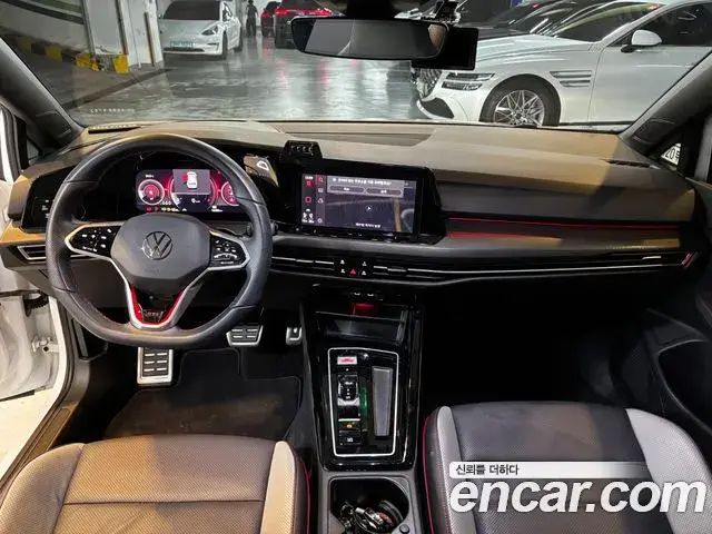 Volkswagen Golf 2024 — Photo 6/20