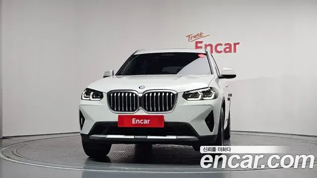 BMW X3 2022 — Photo 8/32