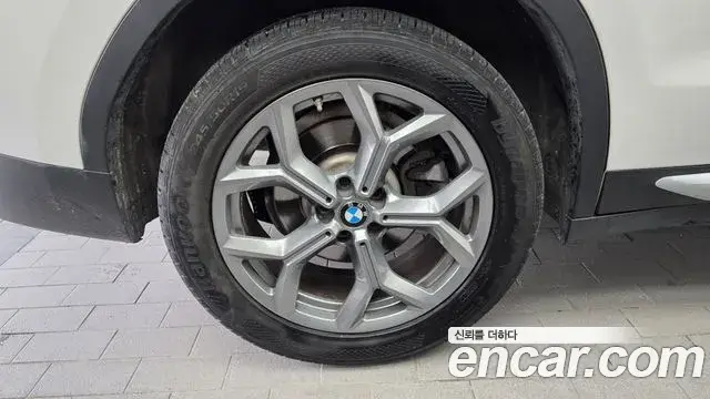BMW X3 2022 — Photo 29/32