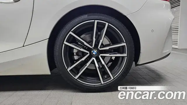 BMW Z4 2020 — Photo 19/31