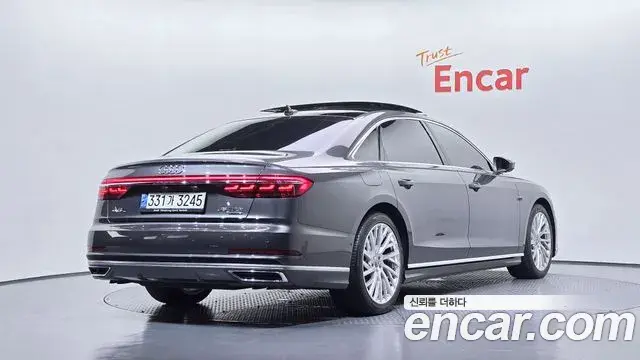 Audi A8 2020 — Фото 2/20