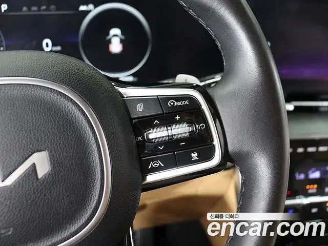 Kia Carnival 2023 — Şəkil 14/20
