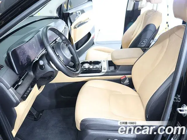 Kia Carnival 2023 — Şəkil 18/20
