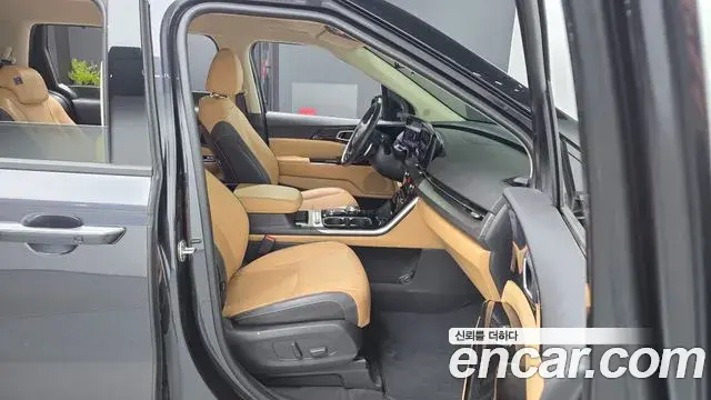 Kia Carnival 2023 — Фото 11/20