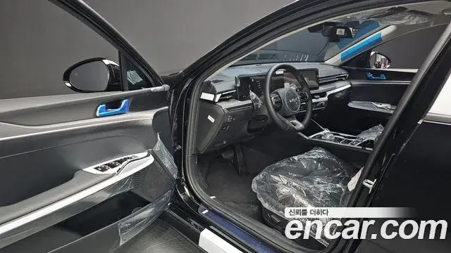 Kia K5 2026 — Şəkil 15/20