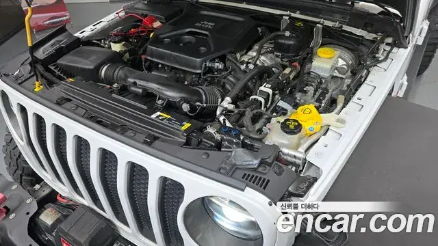 Jeep Wrangler 2020 — Şəkil 24/35