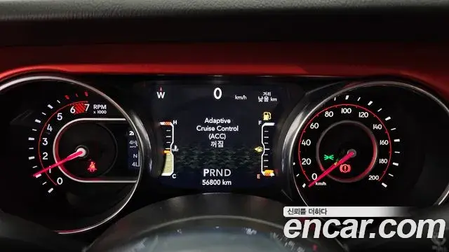Jeep Wrangler 2020 — Şəkil 7/35