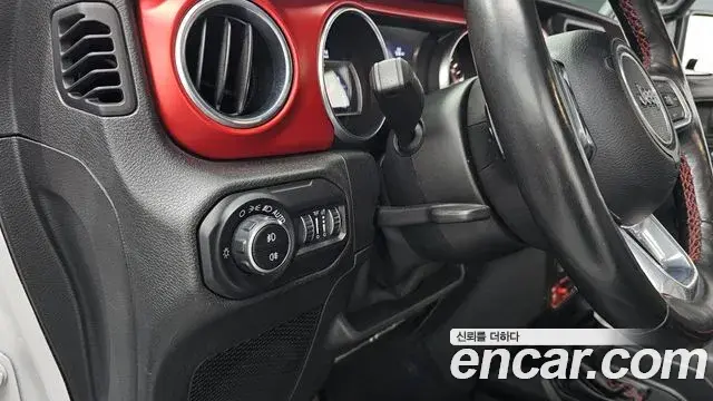 Jeep Wrangler 2020 — Şəkil 20/35
