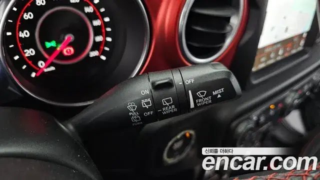 Jeep Wrangler 2020 — Şəkil 35/35