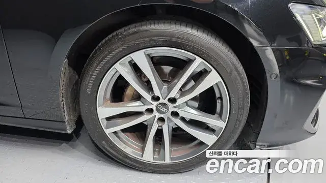 Audi A6 2022 — Şəkil 28/36