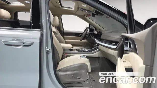 Kia Carnival 2024 — ფოტო 11/42