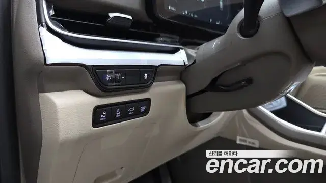 Kia Carnival 2024 — ფოტო 4/42