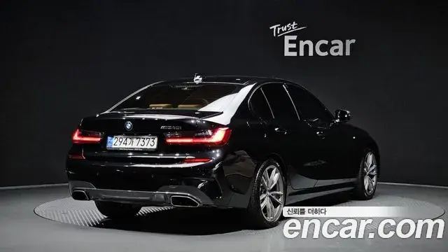 BMW 3 Series 2021 — ფოტო 15/34