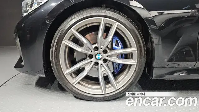 BMW 3 Series 2021 — ფოტო 25/34