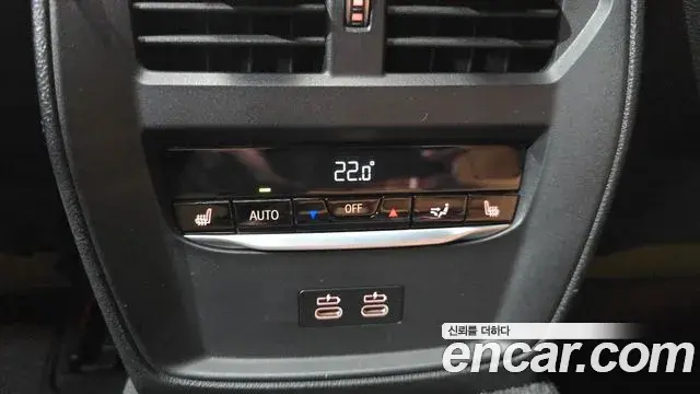 BMW 3 Series 2021 — ფოტო 33/34