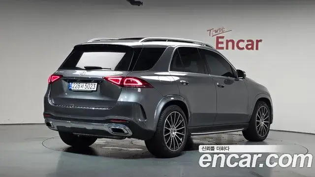 Mercedes-Benz GLE-Class 2023 — Фото 2/20