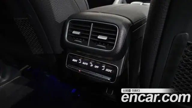 Mercedes-Benz GLE-Class 2023 — Photo 31/38