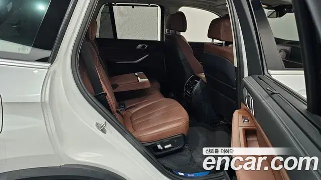 BMW X5 2021 — Photo 9/39