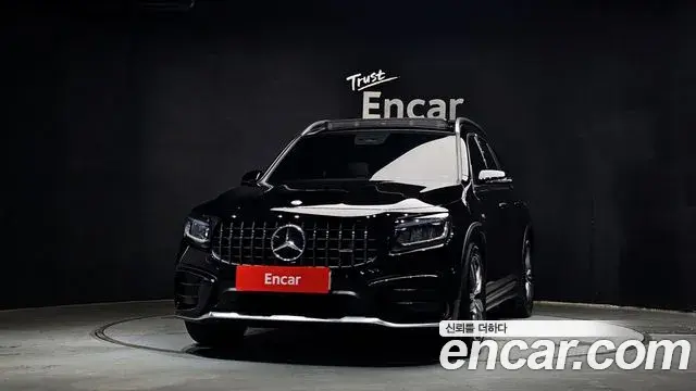 Mercedes-Benz GLB-Class 2025 — ფოტო 11/30