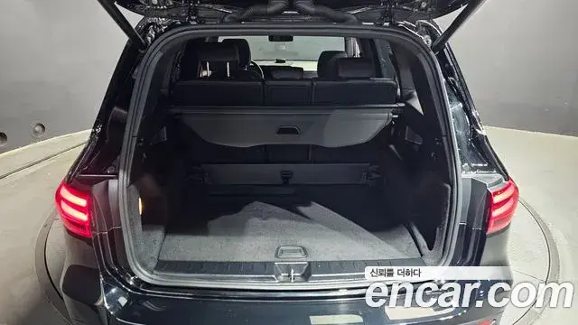 Mercedes-Benz GLB-Class 2025 — ფოტო 26/30