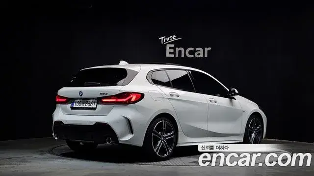 BMW 1 Series 2020 — Şəkil 13/20