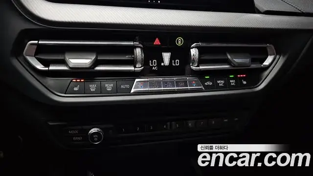 BMW 1 Series 2020 — Şəkil 12/20