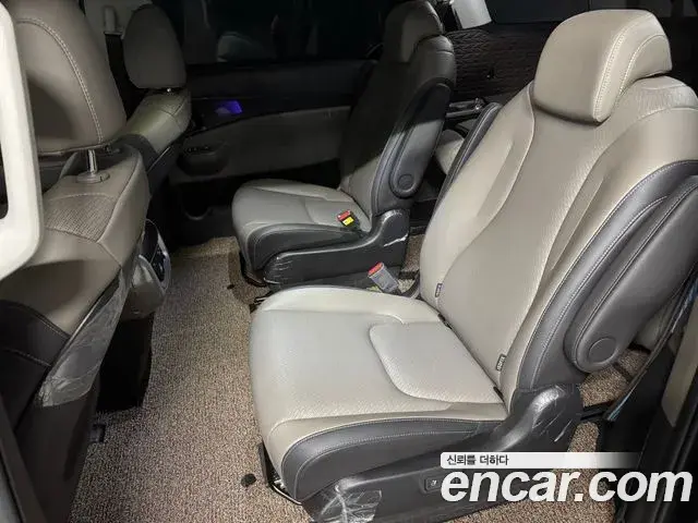Kia Carnival 2025 — ფოტო 10/20