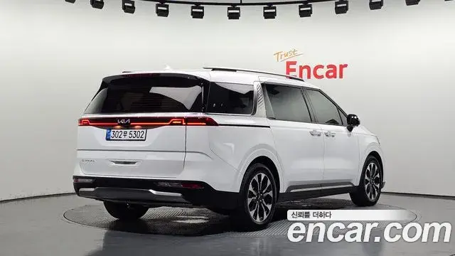 Kia Carnival 2022 — Фото 2/20
