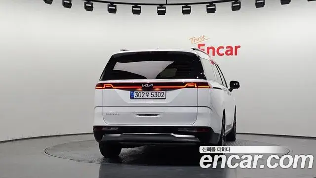Kia Carnival 2022 — Фото 4/20