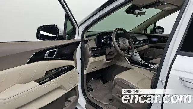 Kia Carnival 2022 — Фото 10/20