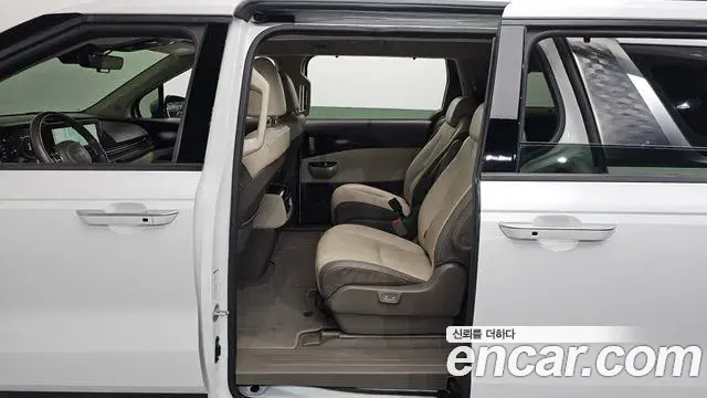 Kia Carnival 2022 — Фото 12/20