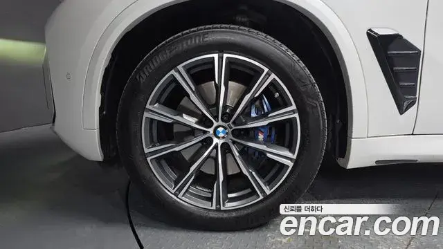 BMW X5 2024 — Photo 30/31