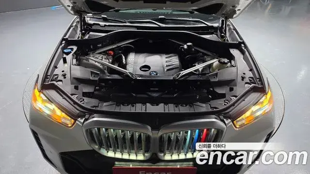 BMW X5 2024 — Photo 25/31