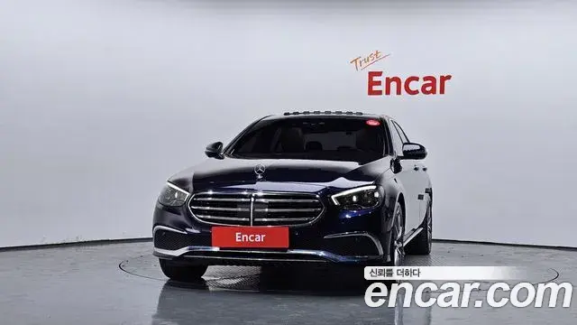 Mercedes-Benz E-Class 2022 — Фото 3/20
