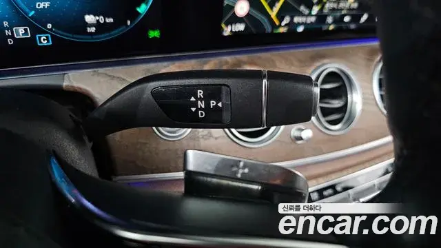 Mercedes-Benz E-Class 2022 — Фото 9/20