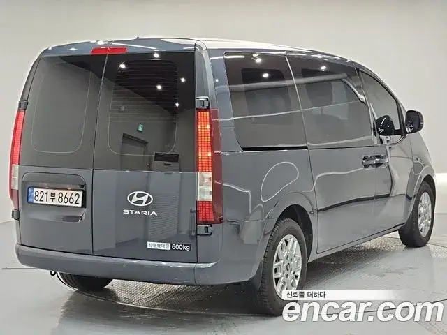 Hyundai Staria 2024 — Фото 3/18