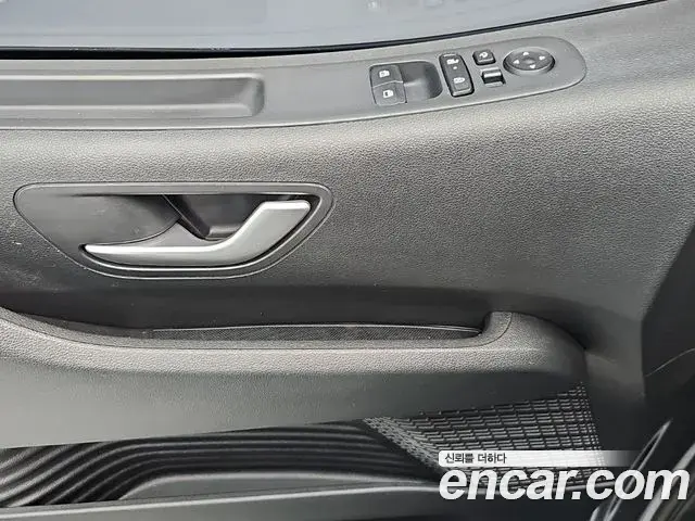 Hyundai Staria 2024 — Фото 15/18