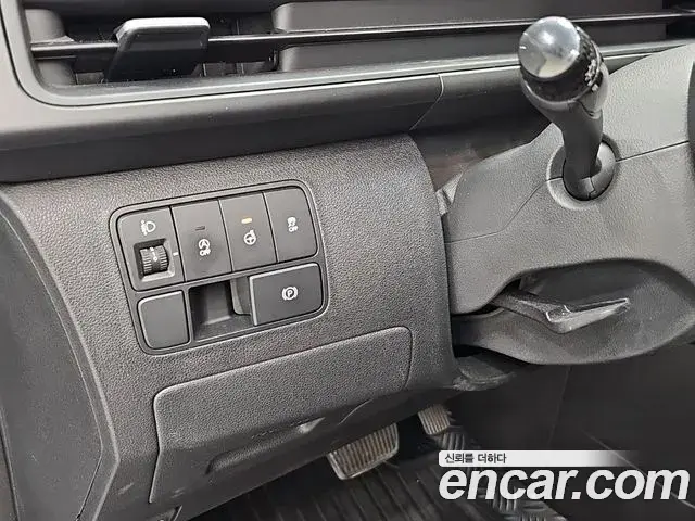 Hyundai Staria 2024 — Фото 16/18